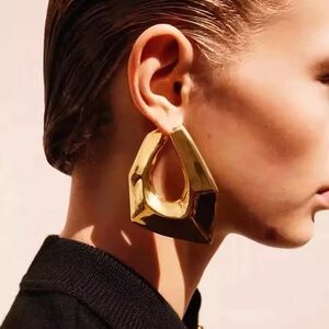 14k oversized gold plate 2.5 X 1.5 Geometric Earrings stunning